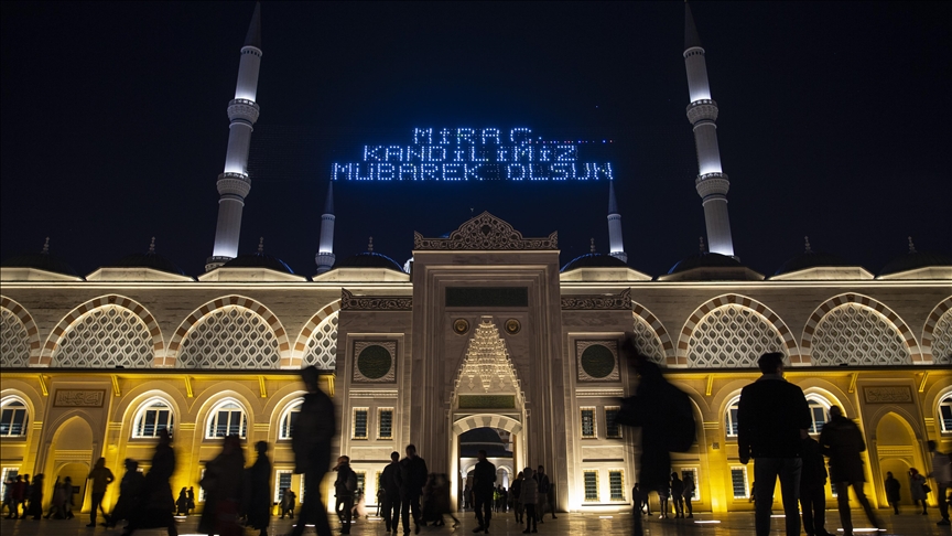 mirac kandili coskuyla idrak ediliyor mirac kandilinde nasil ibadet edilir hangi dualar okunur 6