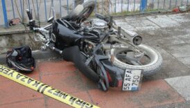 motosiklet hafif ticari araca carpti 1 olu fI3IzAIQ