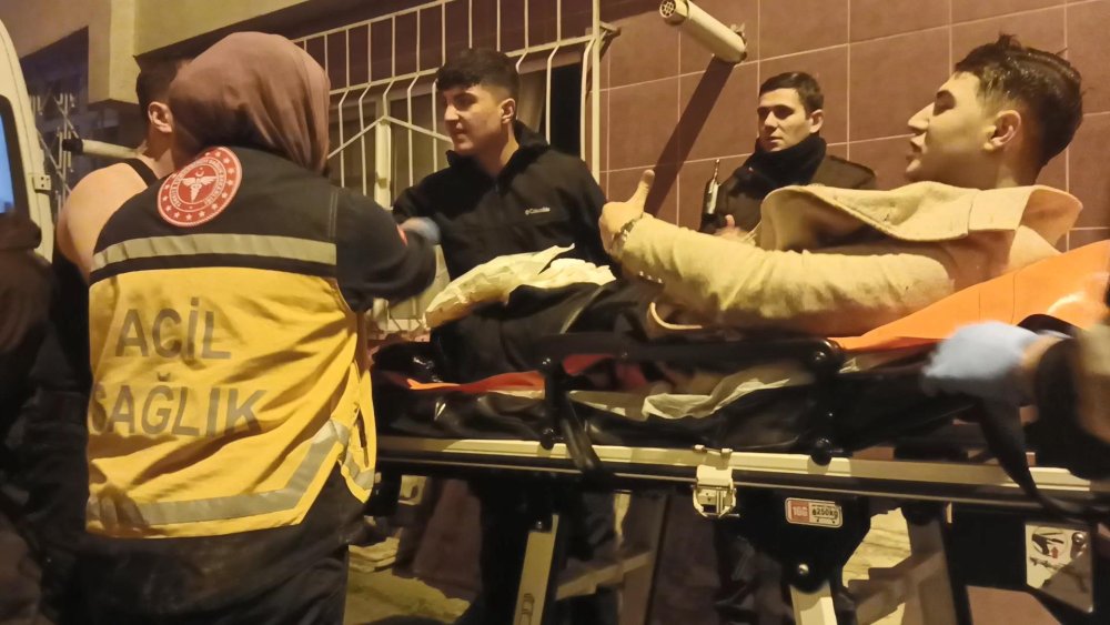 motosikletli saldirgan gece kulubune ates acti 3 yarali 1 JwOrBMZU