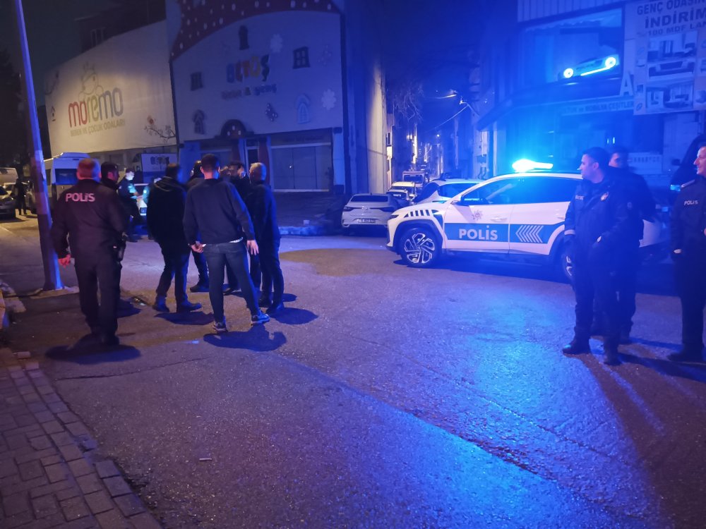 motosikletli saldirgan gece kulubune ates acti 3 yarali 3 d5Ay7Tg8