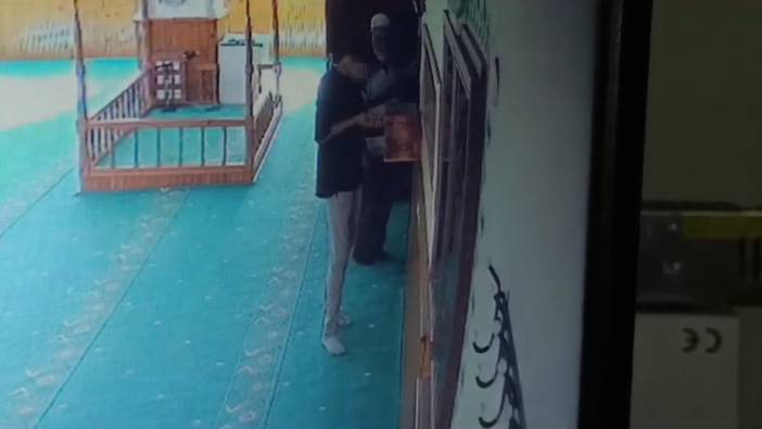 musteri gibi gelip sadaka kutusunu boyle caldilar kamera kayittaydi 8