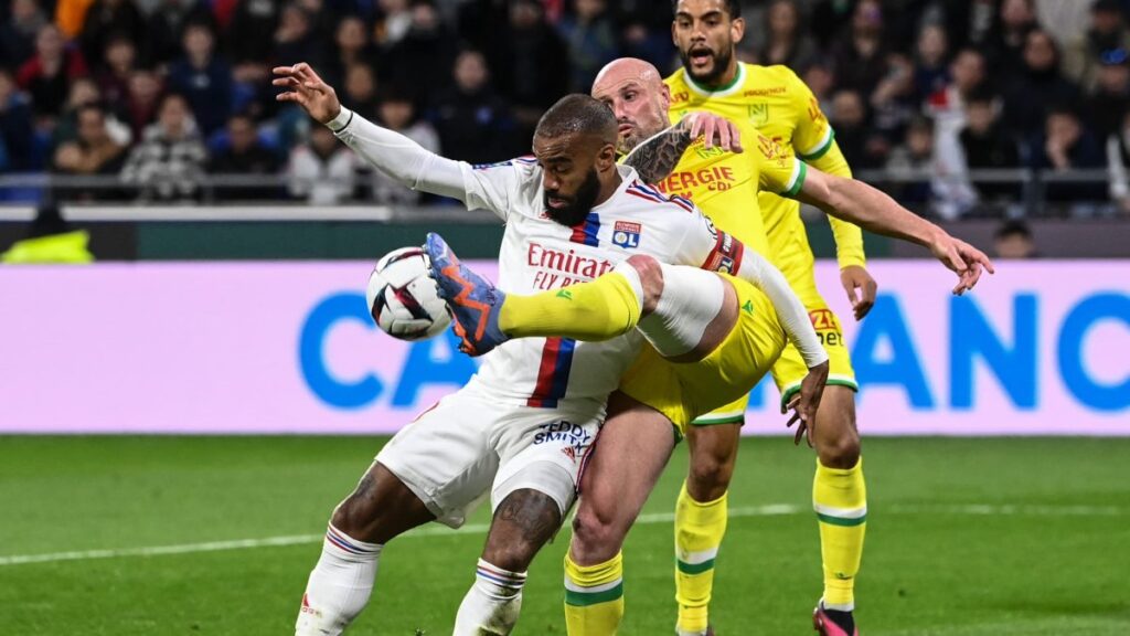 nantes lyon karsisinda beraberligi kurtardi tZET2l75