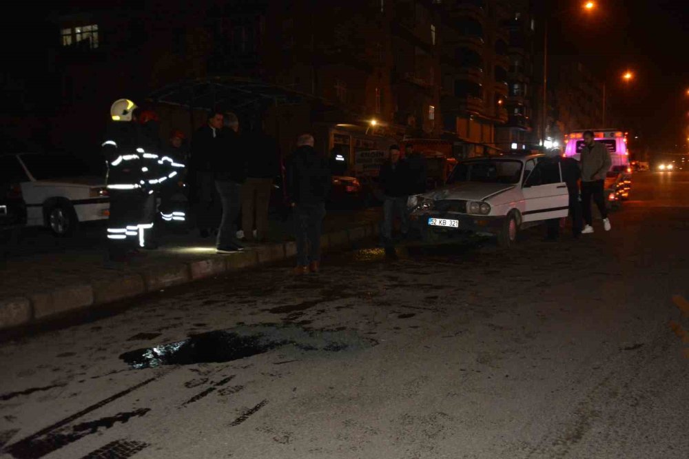 orduda feci kaza otomobil tarim aracina carpti 2 5y3pRV5C
