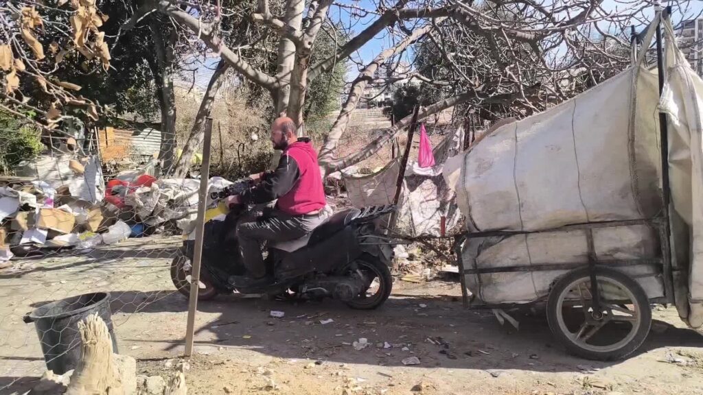 osmaniyede hurda toplayarak gecinen vatandas eti hep unuttuk pahaliliktan cocuk istiyor ama biz alamiyoruz qkGzI3PR