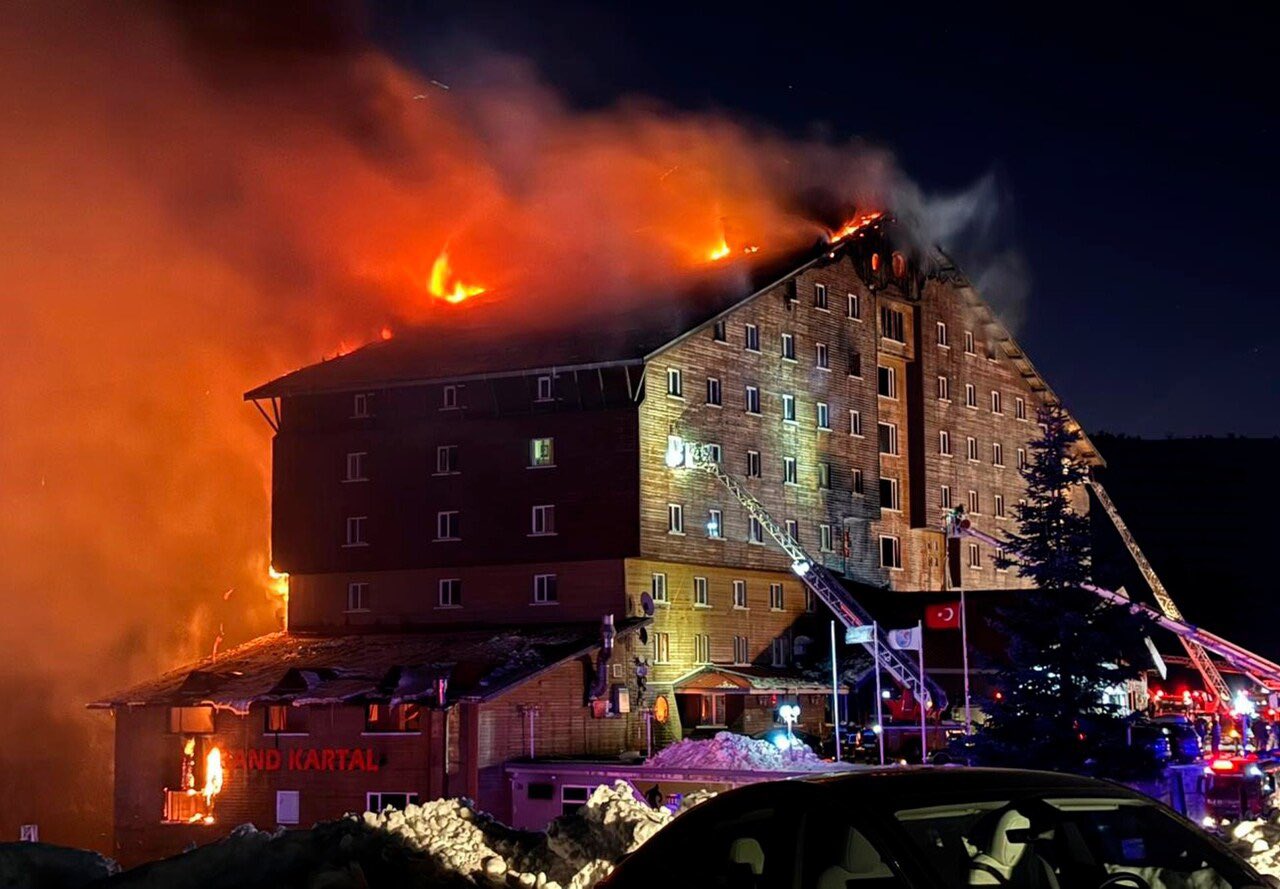 otel faciasinin ardindan ortaya cikti yangin guvenligi yerine ona para harcamislar 0 qkfwQybp