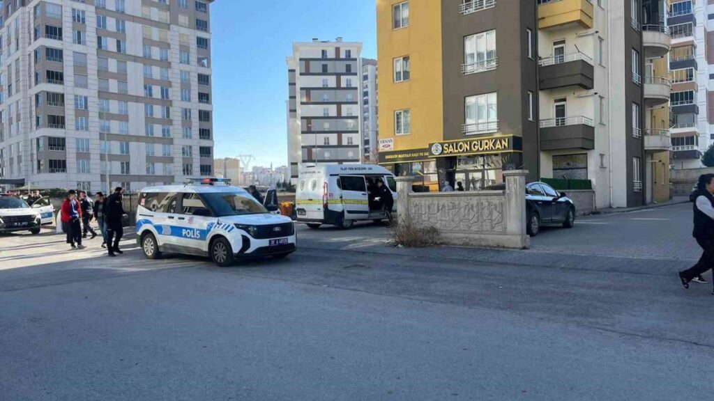 ozel harekat polisi evinde olu bulundu aCy2xaPg