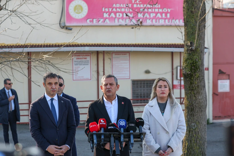 ozgur ozelden erdogana cagri iktidari devretmeye hazirlansin 1 IbHLPTaU