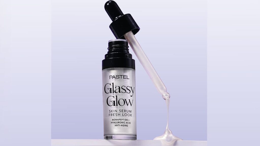 pastel yenileyici cilt bakim serumu glassy glowun faydalarini verilerle kanitladi Jz6lQxff