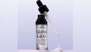 pastel yenileyici cilt bakim serumu glassy glowun faydalarini verilerle kanitladi Jz6lQxff