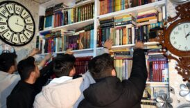 saat atolyesini kutuphaneye donusturdu FmBTMVQC