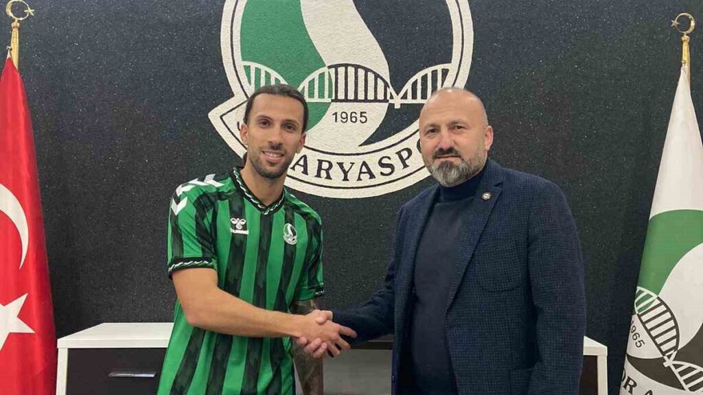 sakaryaspor yeni transferini duyurdu XA9KssFC