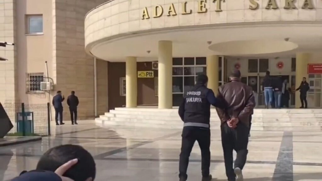 sanliurfada uyusturucu tacirlerine darbe 25 sahis tutuklandi 9FfaZawL