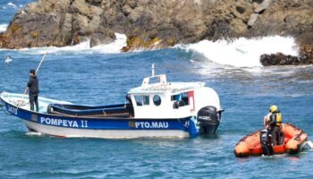 silide facia kayalara carpan turist teknesi batti 7 olu 27 kisi kurtarildi vXntp8bM