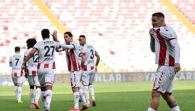 sivassporun 8 maclik galibiyet hasreti sona erdi b876Kz2y