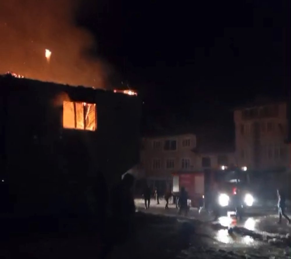 sivasta iki katli ahsap ev kul oldu 5