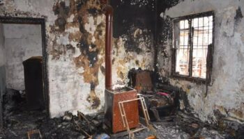 sobadan tutasan ev kule dondu TB8V5k5p