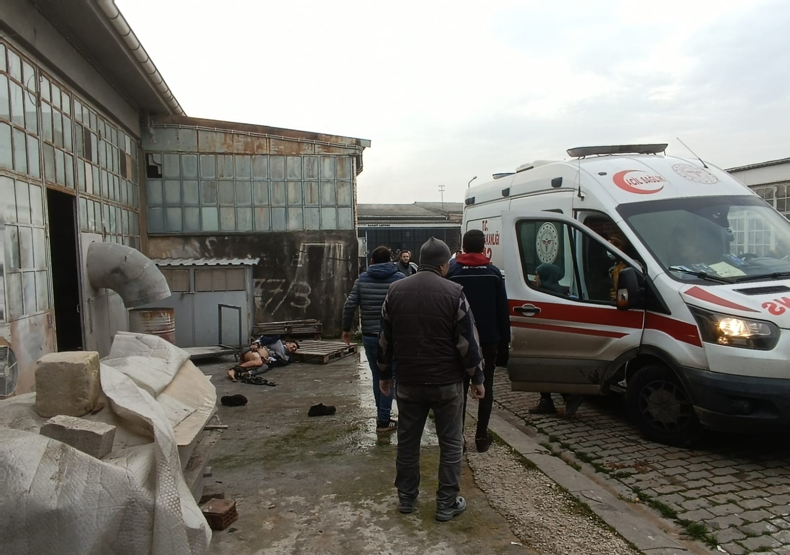 sobaya tiner doktu cayir cayir yandi imdadina komsusu yetisti 2 wtQtiH5C