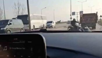 sosyal medya icin goruntu cekerken kazayi cekti Ut9b4gYF
