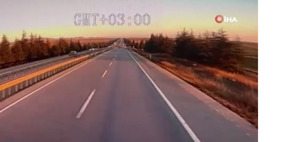 surucunun hatasi dehseti yasatti 1 olu 3 yarali 0 yiLyg7X8