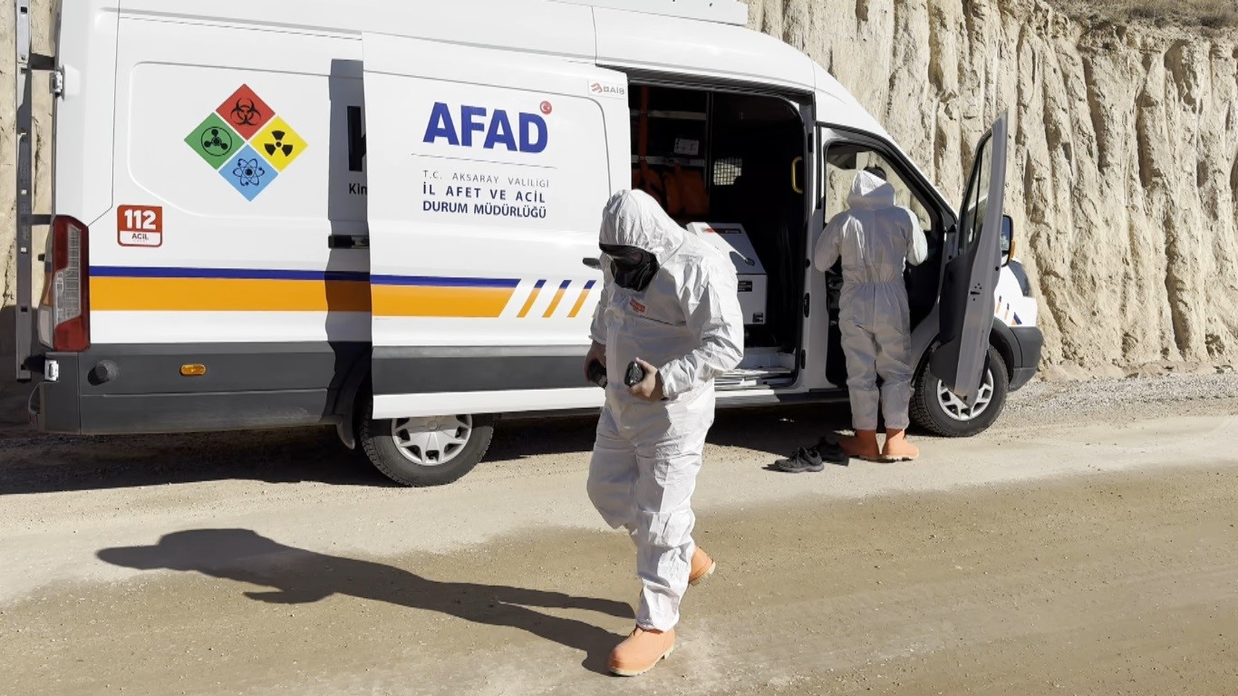 tehlikeli gaz alarmi bu bolgeye yaklasmayin 1 OwEq5zCS