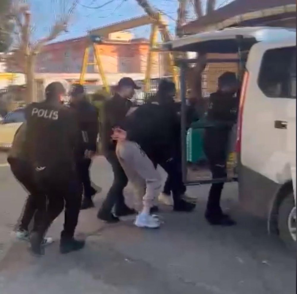 tek hamlesi yetti uyanik taksici ceteyi cokertti 4 n4tcKAlF