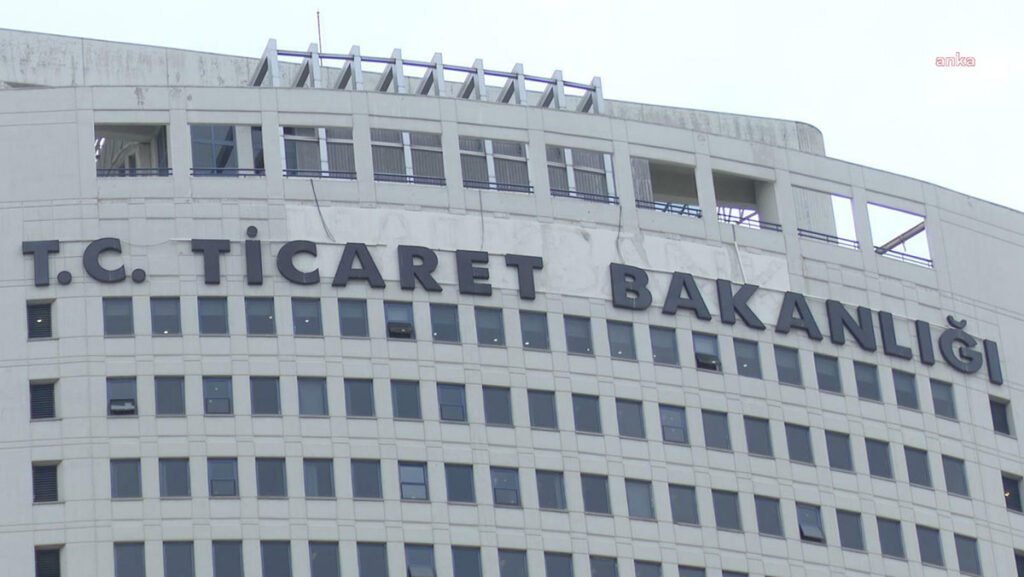 ticaret bakanligindan 2025 yili e ihracat hedefi aciklamasi 8 milyar dolar jJJKgpkY
