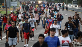 trump yonetimi federal ajanslara gocmenlerin sinir disi edilmesi icin genis yetkiler veriyor Ph3Jma4J