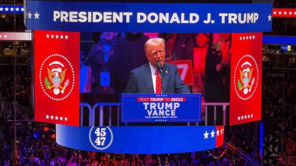 trumptan govde gosterisi amerikayi yeniden harika yapacagiz 6i6BWlG6