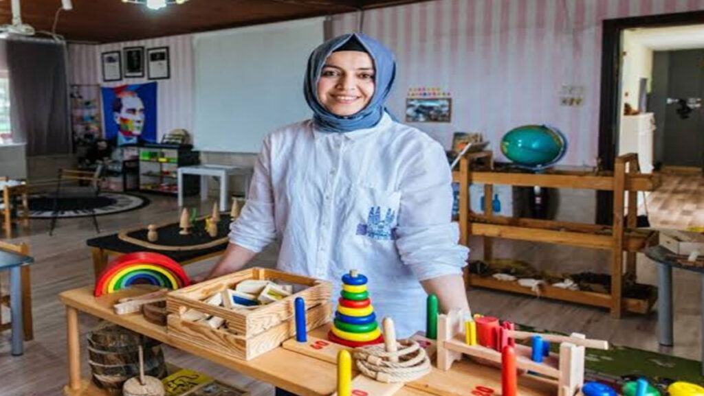 turk ogretmen rumeysa cevlikin buyuk basarisi IrV4ZdrD