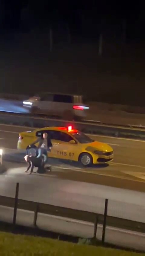 ucret odemeden kacmaya calisti tekme tokat dovdu 1 1I31cWqd