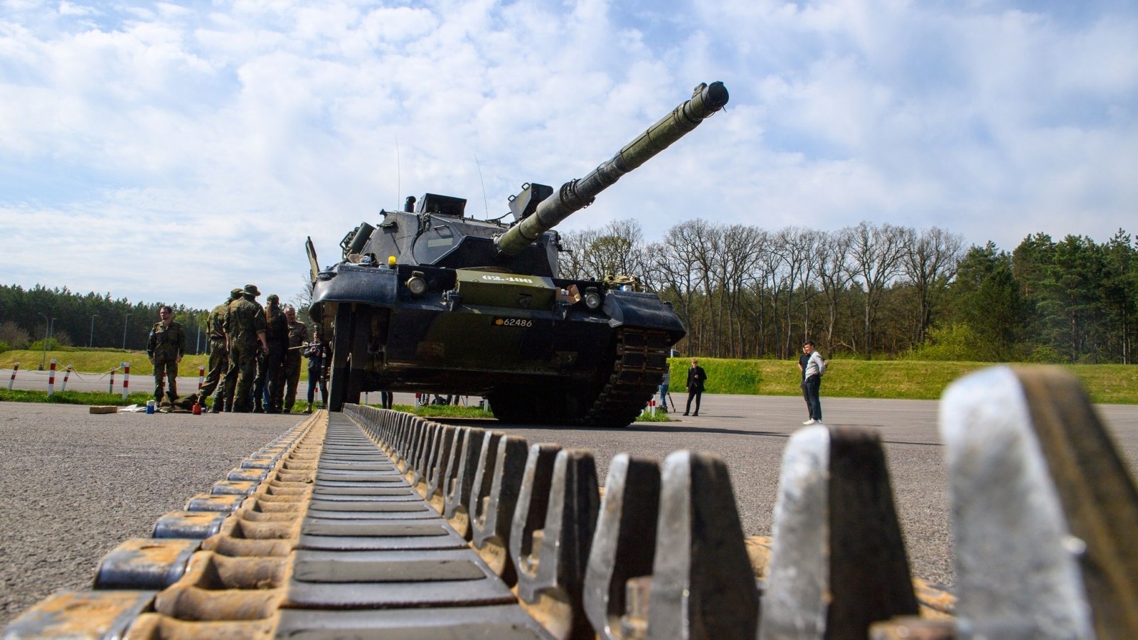 ukrayna umutlarini leopard 1 tanklarina bagladi 1 4bF4O4EB