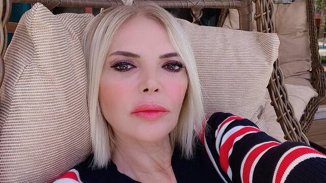 unlu sarkici fulden uras olum haberiyle yikildi doyamadim sana 0 TNYDEGka