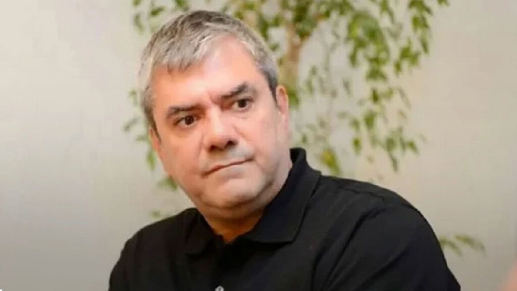 yilmaz ozdilden sosyal medyada ilk paylasim geldi cm4AvXBT