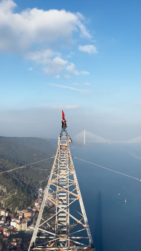 yurekleri agza getirdi 150 metre yukseklikte turk bayragi acti 1 etyayvwX