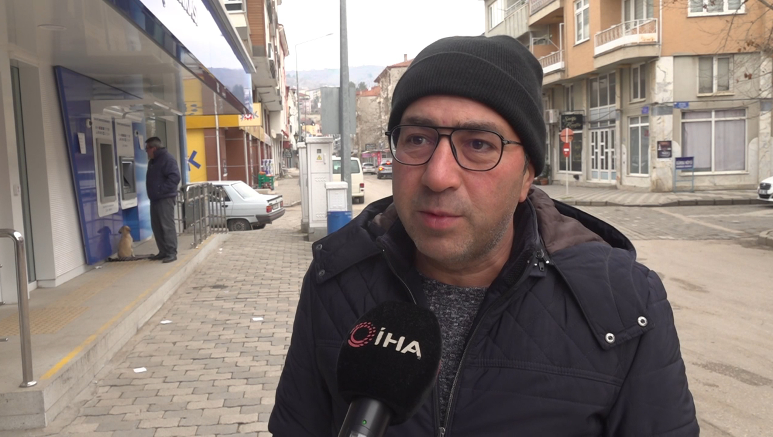 yurekleri isitan dostluk birlikte uyuyan kedi ve kopek gorenleri sasirtti 1 BJQQ2wOZ