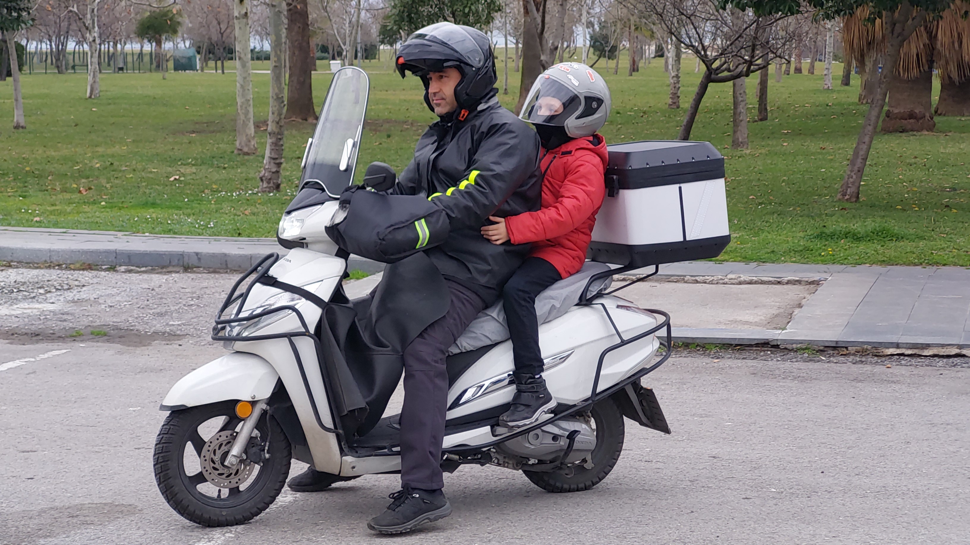 zarfi gorunce saskina dondu gitmedigi sehirden trafik cezasi geldi 2 tjawwCye