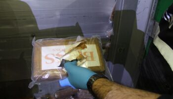1 ton 177 kilo yakalandi zehir tacirlerinin inanilmaz yontemleri bir bir desifre oldu VFUveUCW