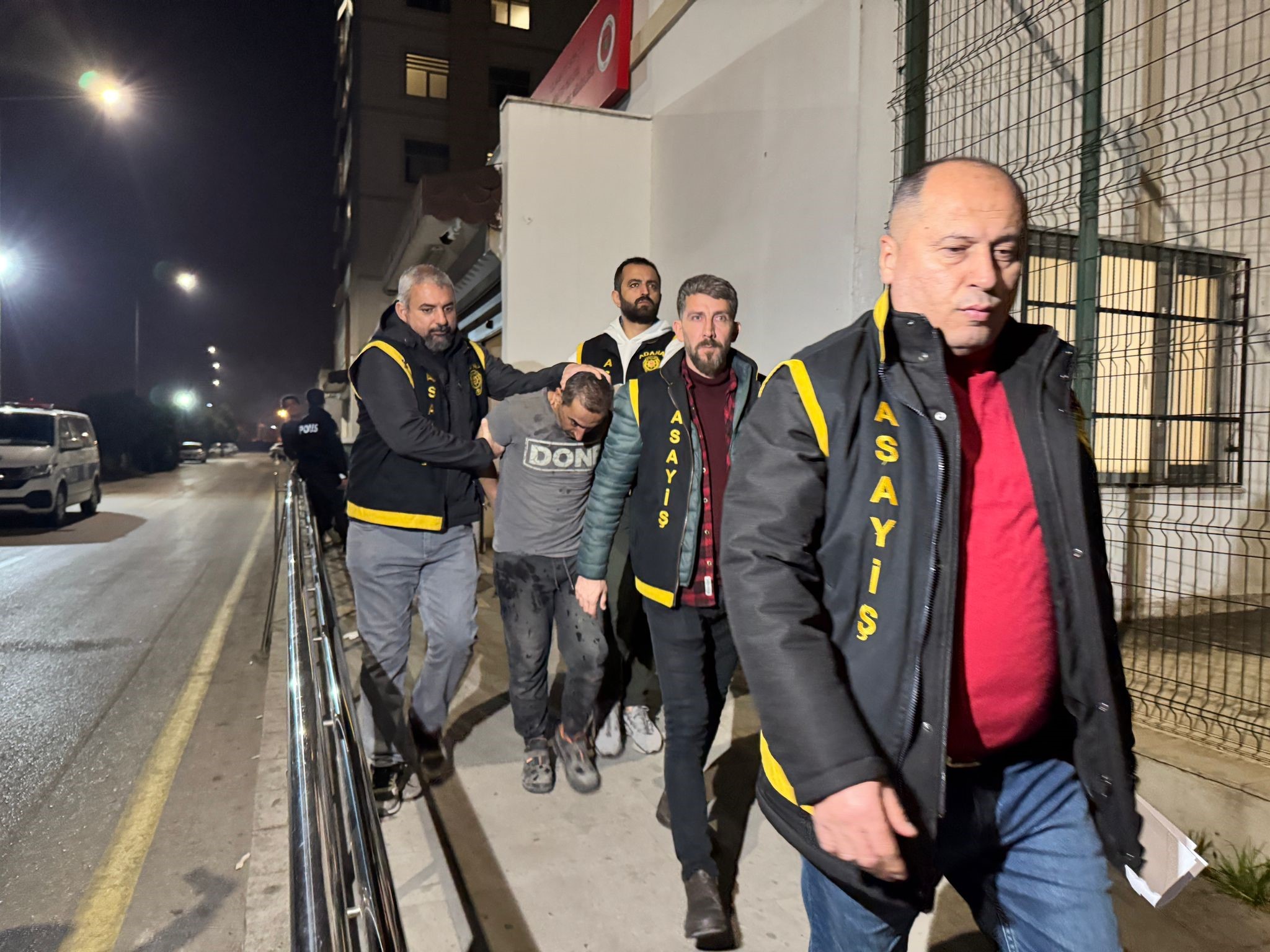 3 gun havalandirmada nasil yasadigi ortaya cikti avmdeki kuyumcuyu soymustu 3 b4UztAGK