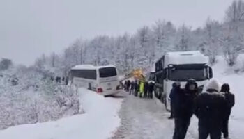 38 yil hapis cezasi bulunan firari pirazizde yakalandi 8fE8bc2B