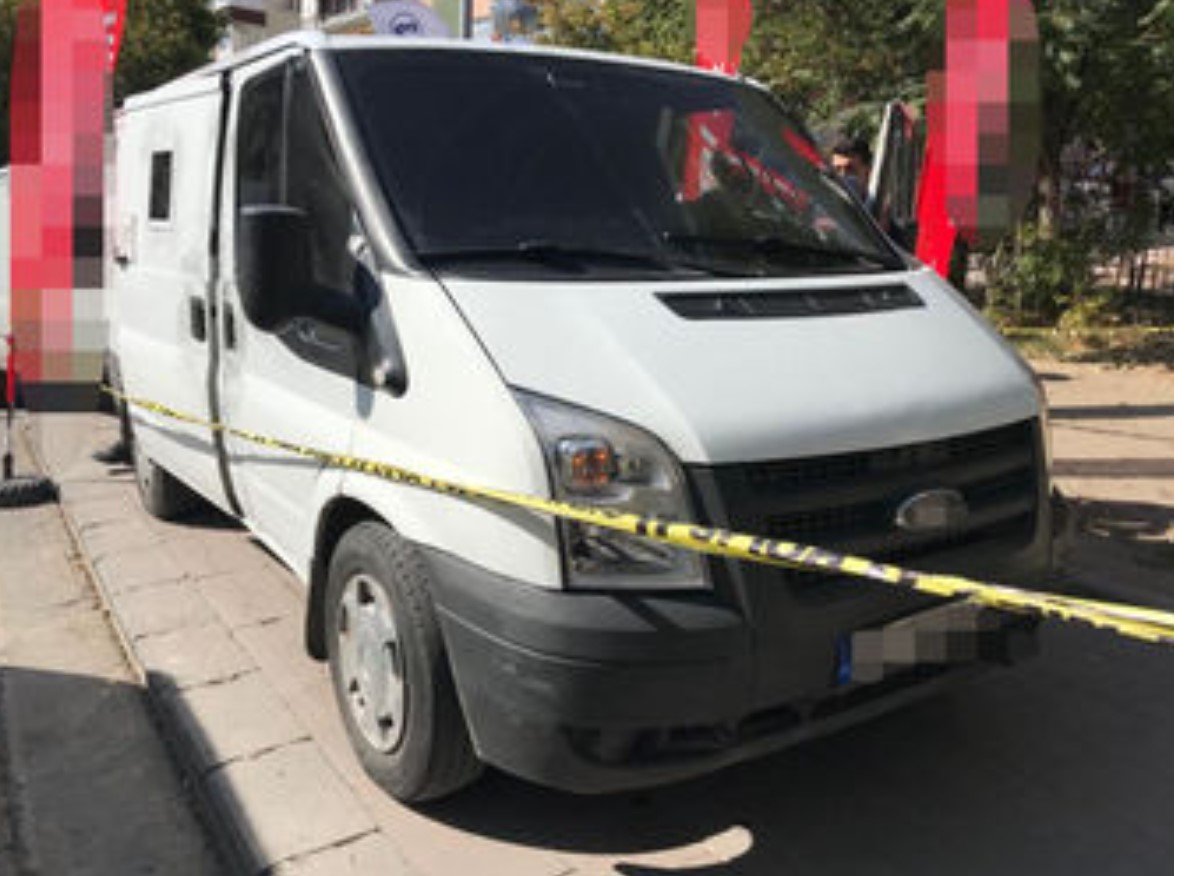 56 milyonluk vurgun yapmislardi son yillarin en buyuk soygununu bankaci yapti 1 uwe3urg8