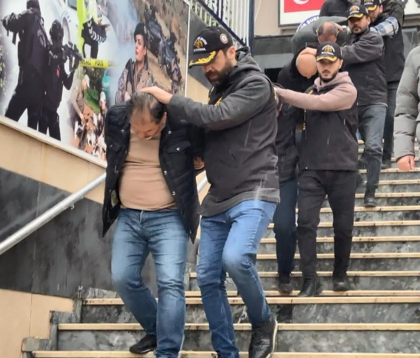 60 milyon liralik vurgun ucuz otomobil almak isterken avlandilar 5 2sd75V9v