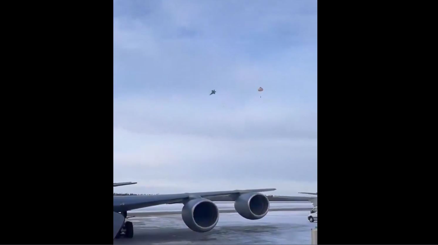 abdde f 35 savas ucagi ucurtma gibi cakildi alev topuna dondu pilot firlatma koltugunu devreye BPJOiFDY