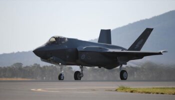 abdye ait 2 f 35 savas ucagi japonyaya acil inis yapti nCd9gSHE