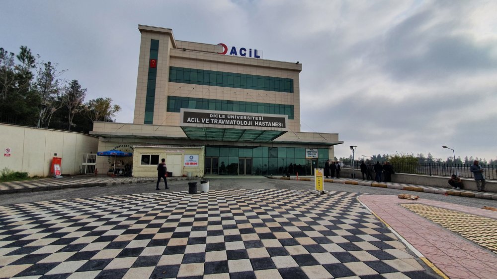 aci ve mutluluk ayni gun yasandi fatma ogretmen ikizlerini kucagina alamadilar 4 R5hVLMUX