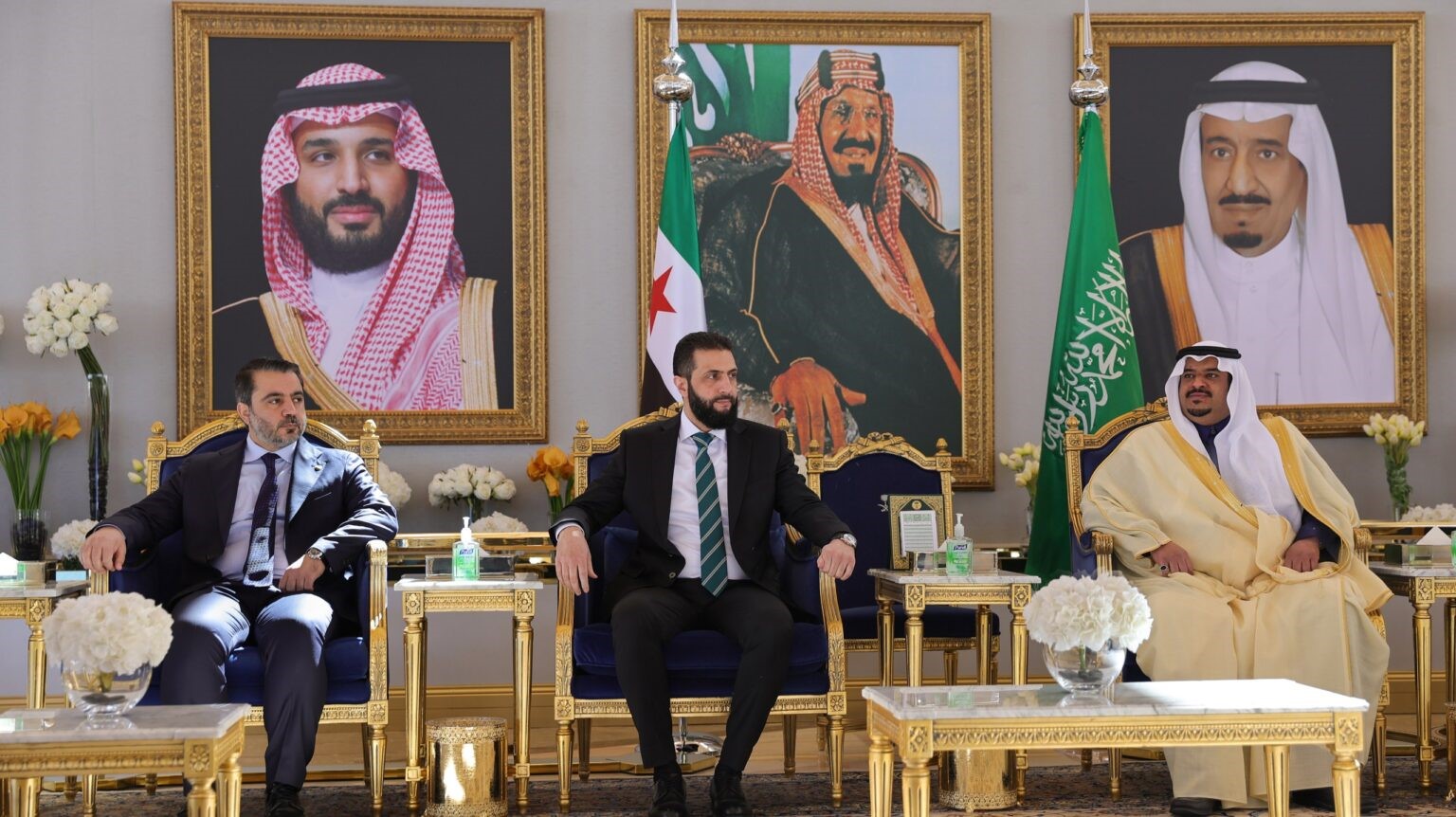 ahmed saranin ilk yurt disi ziyareti suudi arabistana veliaht prens ile gorusecek 4 ubaAz385