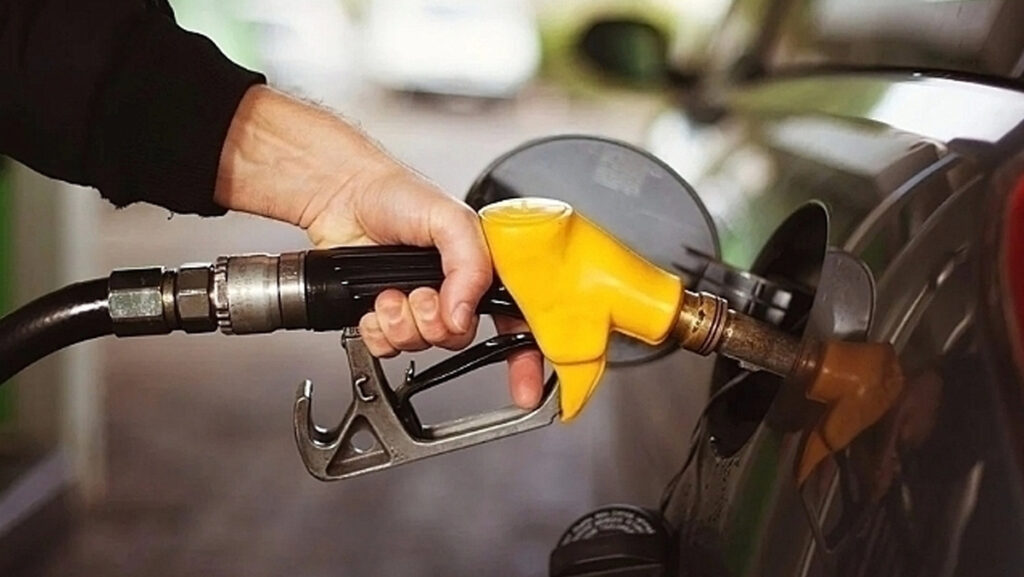 akaryakit fiyatlari guncellendi benzin ve motorinde tabela degisti 30 ocak 2025 55neL3u9