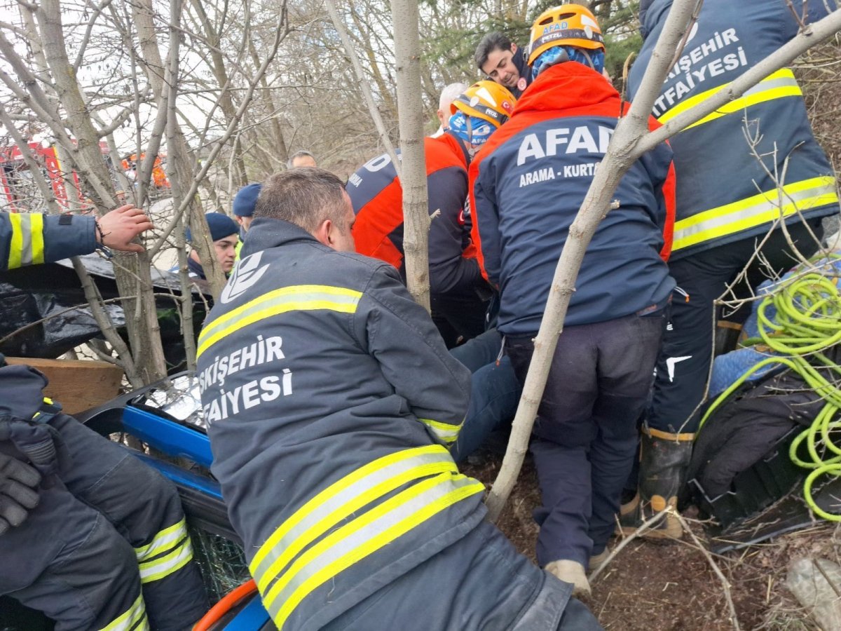 akaryakit yuklu tir sarampole devrildi 1 zvcFKbuh