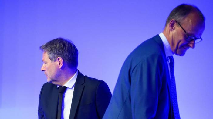 almanyada gerilim artiyor berlinde on binler sokaga indi 2 avGEQrY1