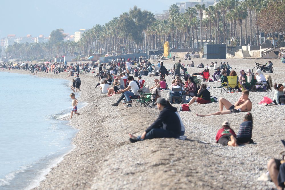 antalya sahilleri tatilcilerle doldu tasti 3 N41wgueq