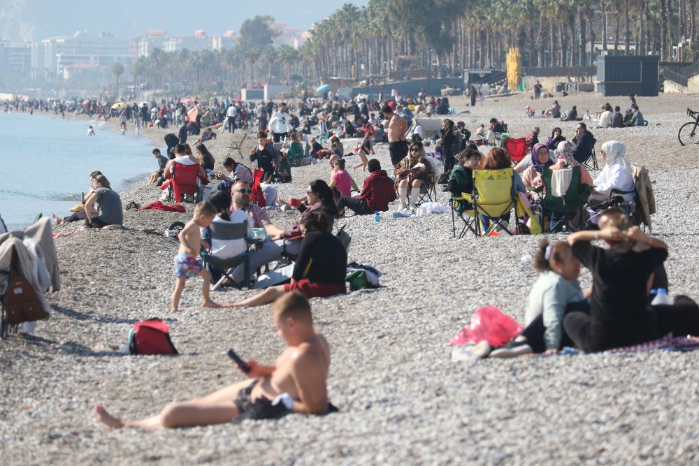 antalya sahilleri tatilcilerle doldu tasti 5 qMa8hGfW